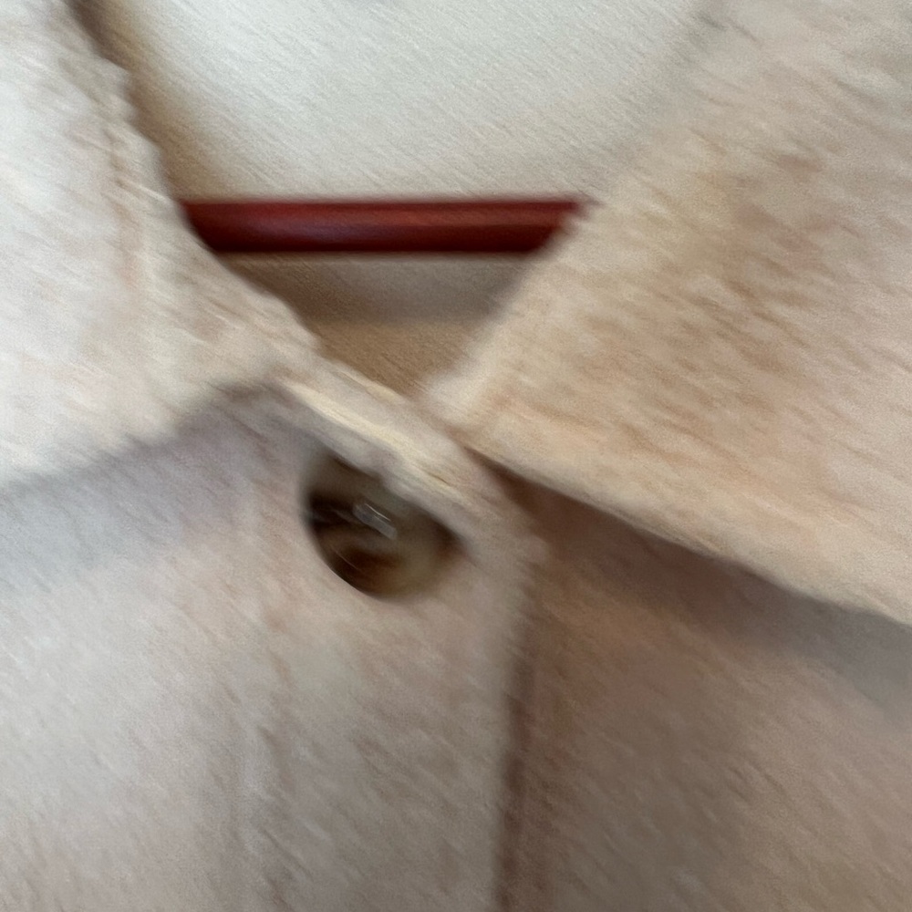 Cream Button-Up boucle teddy bear Jacket with deep patch Pockets. Shacket style - Picture 4 of 9